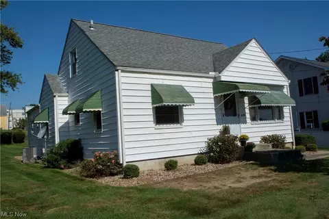 595 Audrey Ln, Struthers, OH 44471 photo 2