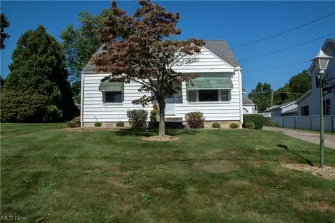 595 Audrey Ln, Struthers, OH 44471 photo 1