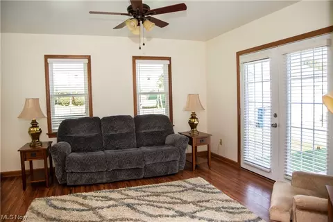 595 Audrey Ln, Struthers, OH 44471 photo 17