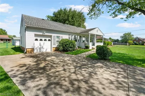 435 35th St SE, Canton, OH 44707 photo 2