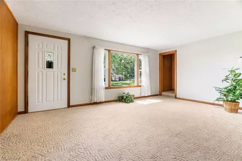 435 35th St SE, Canton, OH 44707 photo 5