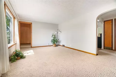 435 35th St SE, Canton, OH 44707 photo 7