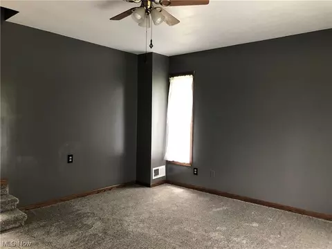 355 E Ohio Ave, Dover, OH 44622 photo 18