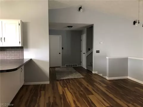 355 E Ohio Ave, Dover, OH 44622 photo 7