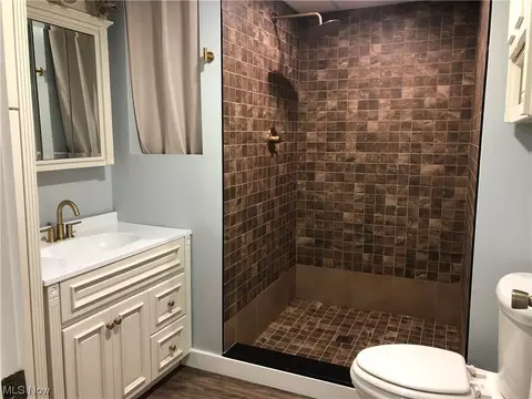 355 E Ohio Ave, Dover, OH 44622 photo 25