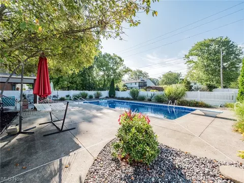 325 Crestview Dr, Elyria, OH 44035 photo 31