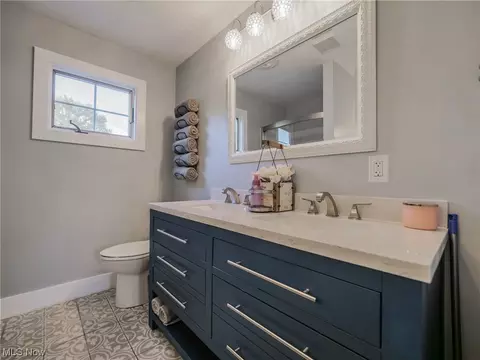 325 Crestview Dr, Elyria, OH 44035 photo 28