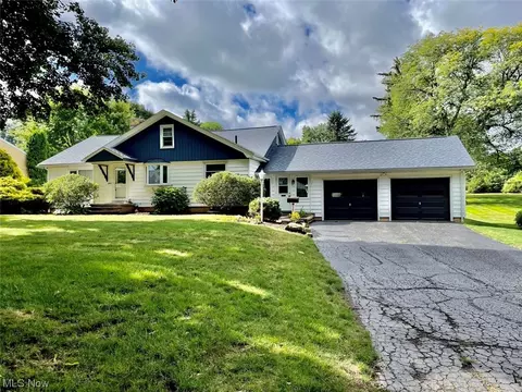 3810 Crestwood St NW, Canton, OH 44708 photo 2