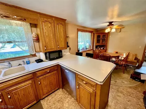 3810 Crestwood St NW, Canton, OH 44708 photo 7