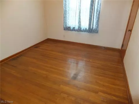7701 Spring Garden Rd, Parma, OH 44129 photo 9