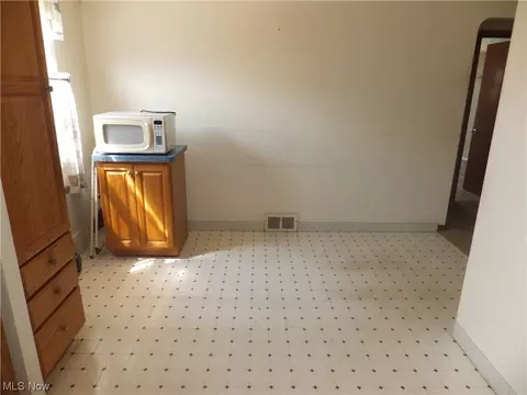 7701 Spring Garden Rd, Parma, OH 44129 photo 7