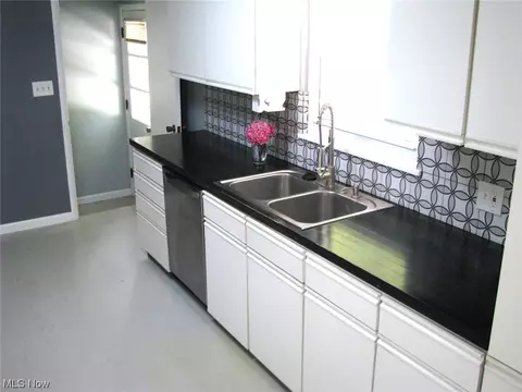 33051 Arthur Rd, Solon, OH 44139 photo 7