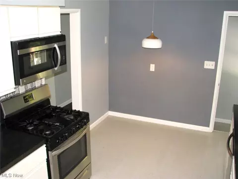 33051 Arthur Rd, Solon, OH 44139 photo 9