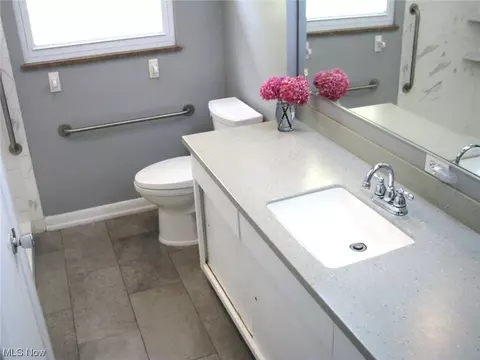 33051 Arthur Rd, Solon, OH 44139 photo 11
