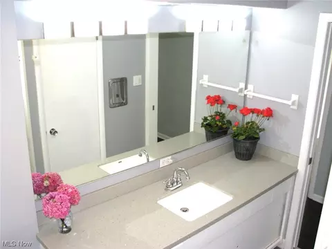 33051 Arthur Rd, Solon, OH 44139 photo 12