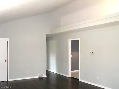 33051 Arthur Rd, Solon, OH 44139 photo 5