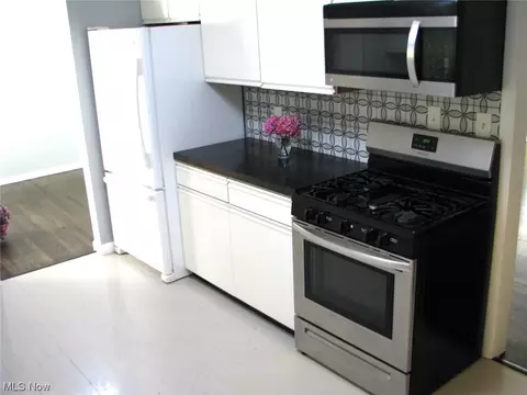 33051 Arthur Rd, Solon, OH 44139 photo 8