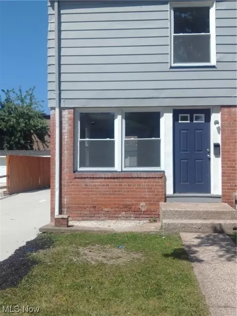 14214 Gramatan Ave, Cleveland, OH 44111