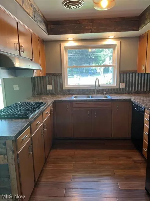 294 Lester Rd, New Franklin, OH 44319 photo 7