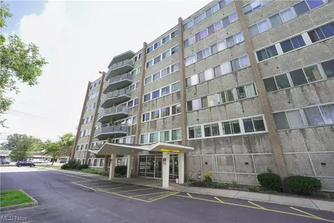 6640 Pearl Rd #509, Parma Heights, OH 44130