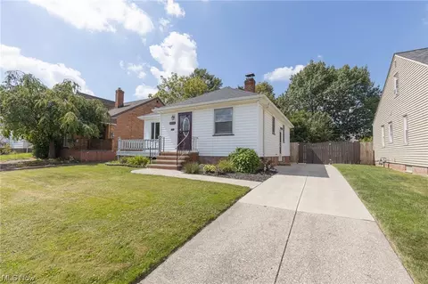 6096 Wareham Dr, Parma, OH 44129 photo 28