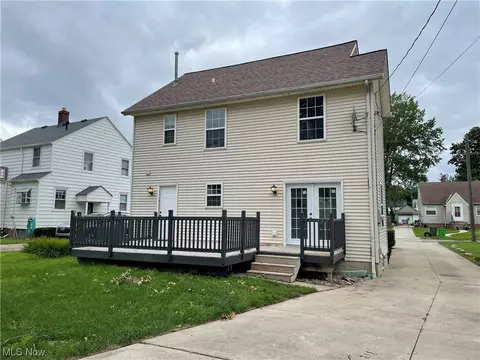 744 E 232nd St, Euclid, OH 44123 photo 5
