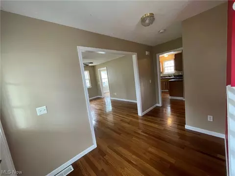 744 E 232nd St, Euclid, OH 44123 photo 16