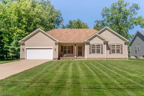 38621 Wood Rd, Willoughby, OH 44094