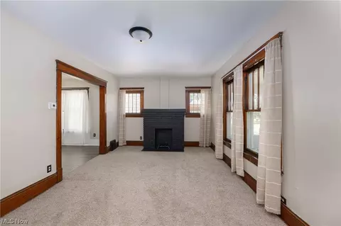 1015 Clarendon Ave NW, Canton, OH 44708 photo 4