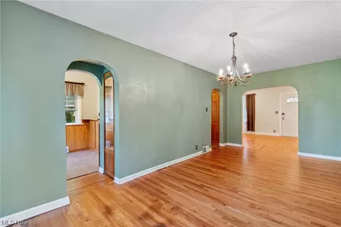 3948 Cox Rd, Barberton, OH 44203 photo 10