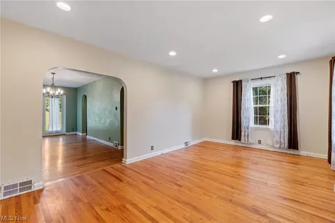 3948 Cox Rd, Barberton, OH 44203 photo 7