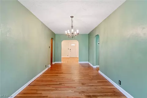3948 Cox Rd, Barberton, OH 44203 photo 9