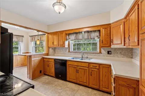 3948 Cox Rd, Barberton, OH 44203 photo 15