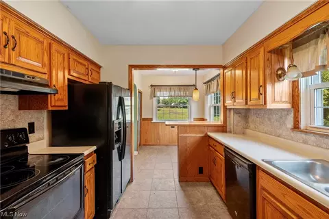3948 Cox Rd, Barberton, OH 44203 photo 14