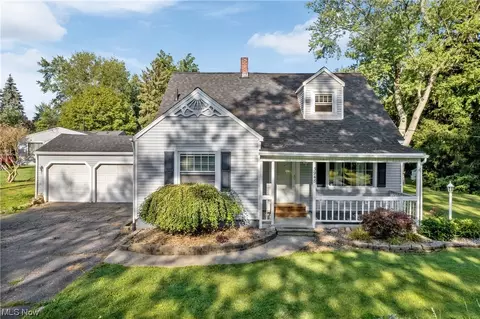 3948 Cox Rd, Barberton, OH 44203 photo 2