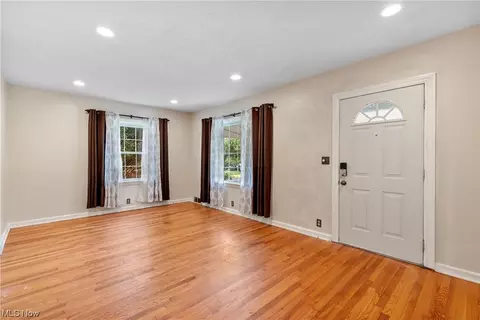 3948 Cox Rd, Barberton, OH 44203 photo 4