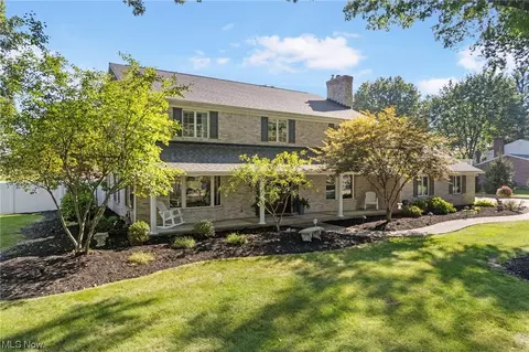 1420 Buena Vista St NE, Canton, OH 44714