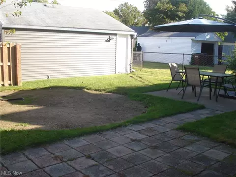 5910 Morningside Dr, Parma, OH 44129 photo 24