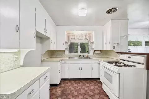35855 Solon Rd, Solon, OH 44139 photo 14