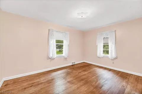 35855 Solon Rd, Solon, OH 44139 photo 5