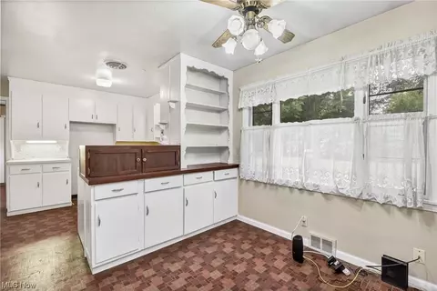 35855 Solon Rd, Solon, OH 44139 photo 15