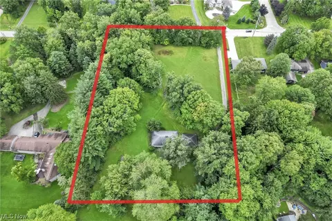 35855 Solon Rd, Solon, OH 44139 photo 2