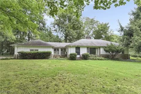 35855 Solon Rd, Solon, OH 44139 photo 1