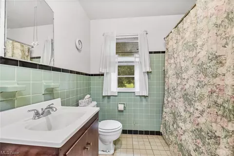 35855 Solon Rd, Solon, OH 44139 photo 18