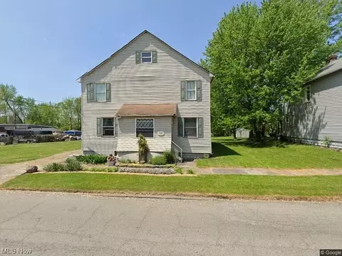 330 Pratt St, Niles, OH 44446