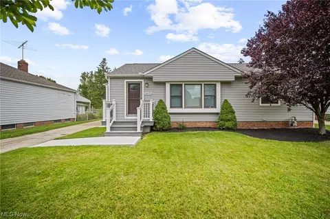 3875 Harvard Dr, Willoughby, OH 44094 photo 1