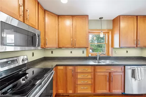 3875 Harvard Dr, Willoughby, OH 44094 photo 12