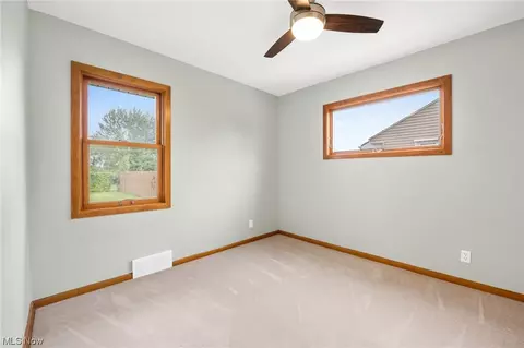 3875 Harvard Dr, Willoughby, OH 44094 photo 17