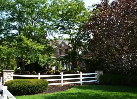 5321 Morning Song Dr, Medina, OH 44256