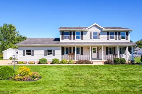 2723 Watervale Dr, Uniontown, OH 44685